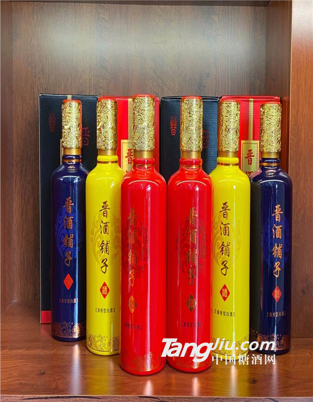 清香型白酒，傳統(tǒng)古法釀造，地缸發(fā)酵，方成佳釀！