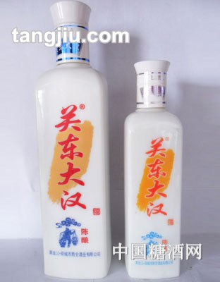 關(guān)東大漢陳釀酒