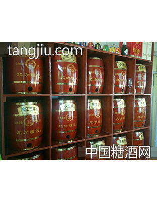 北方糧莊高粱酒坊產(chǎn)品展示